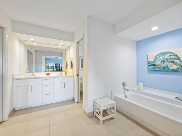 6388 Aspen Glen Circle, Boynton Beach FL 33437