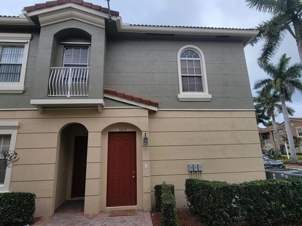 5865 Hampton Hills Boulevard, Tamarac FL 33321