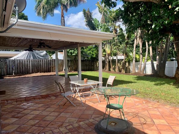 1423 Crest Drive, Lake Worth FL 33461