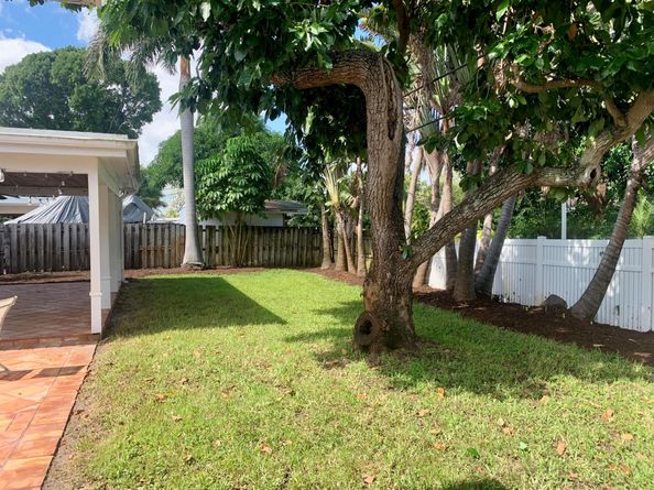 1423 Crest Drive, Lake Worth FL 33461