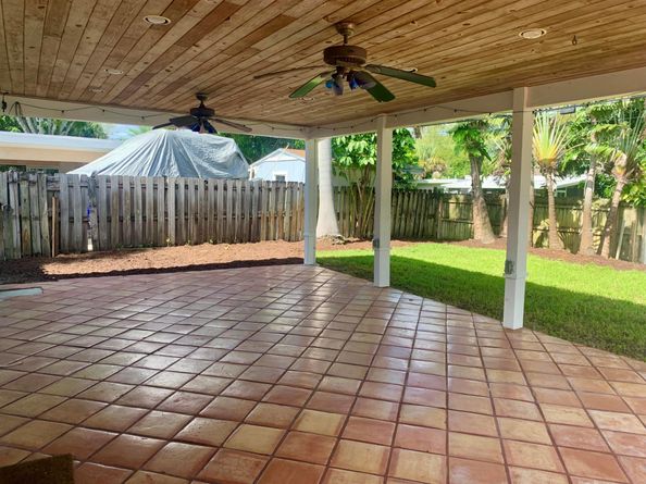 1423 Crest Drive, Lake Worth FL 33461