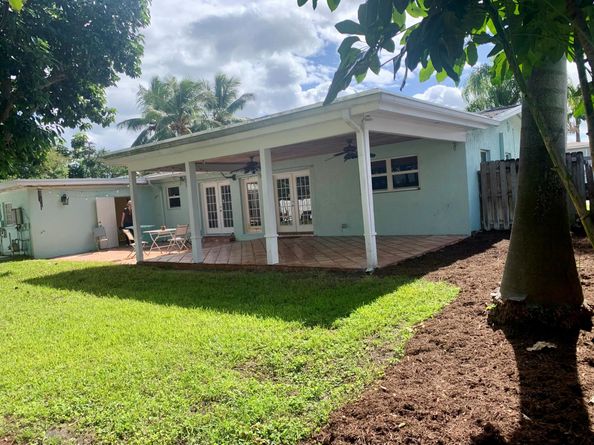 1423 Crest Drive, Lake Worth FL 33461