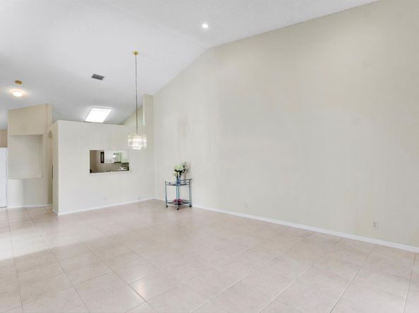 15266 Lake Wildflower Road, Delray Beach FL 33484