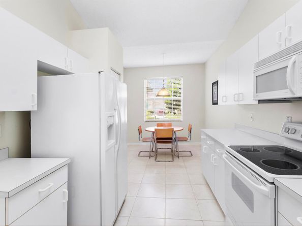 15266 Lake Wildflower Road, Delray Beach FL 33484