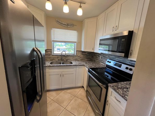 420 W Palm Street 22, Lantana FL 33462