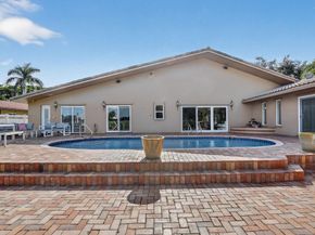 9541 Sea Turtle Dr, Plantation FL 33324