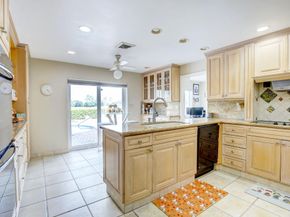 9541 Sea Turtle Dr, Plantation FL 33324