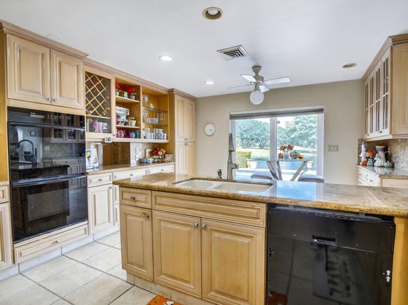 9541 Sea Turtle Dr, Plantation FL 33324