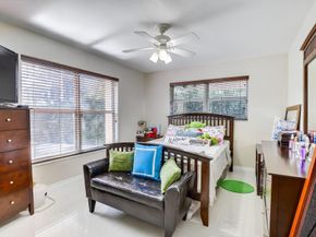 9541 Sea Turtle Dr, Plantation FL 33324