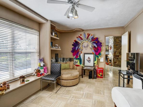 9541 Sea Turtle Dr, Plantation FL 33324