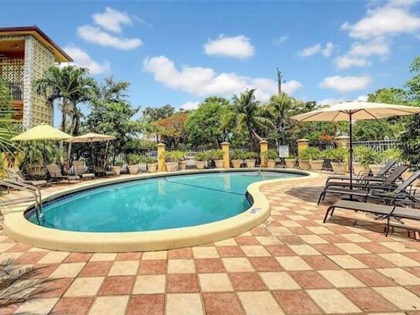 744 NE 14th Avenue 12, Fort Lauderdale FL 33304