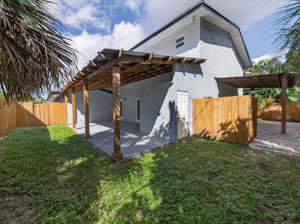 2012 NW 12th Ave, Fort Lauderdale FL 33311