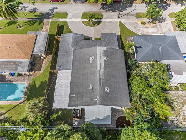 2012 NW 12th Ave, Fort Lauderdale FL 33311