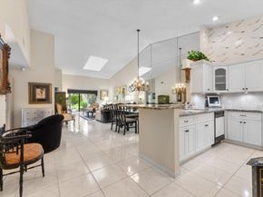 8333 Springlake Dr A, Boca Raton FL 33496