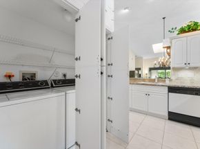 8333 Springlake Dr A, Boca Raton FL 33496