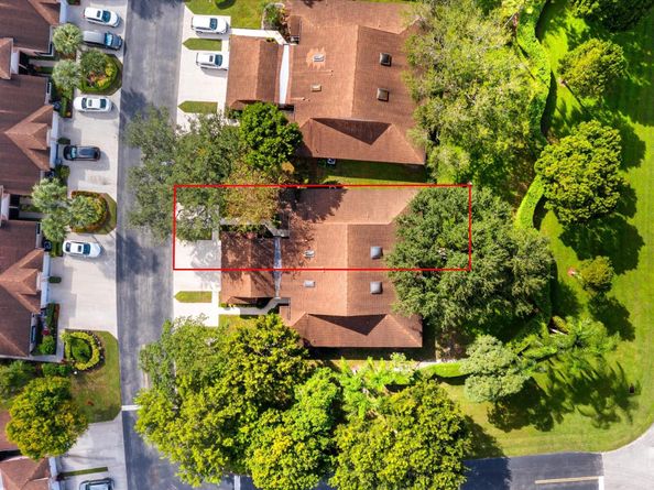 8333 Springlake Dr A, Boca Raton FL 33496