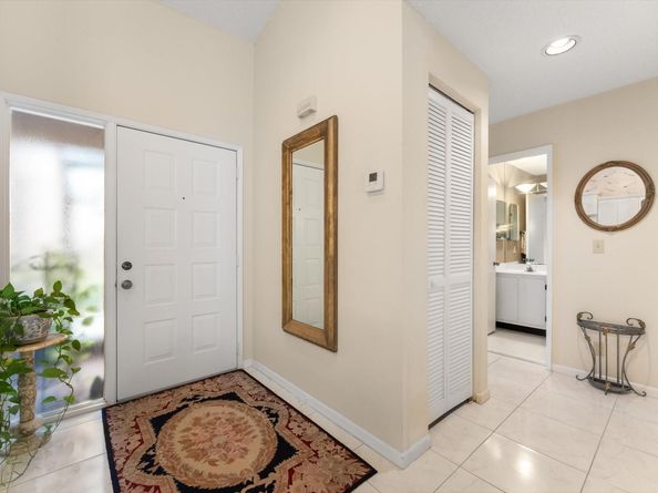 8333 Springlake Dr A, Boca Raton FL 33496