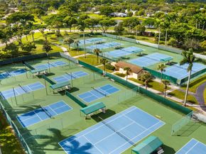 8333 Springlake Dr A, Boca Raton FL 33496