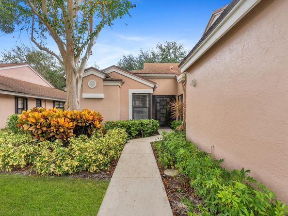 8333 Springlake Dr A, Boca Raton FL 33496