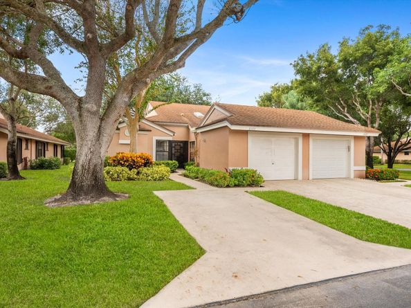 8333 Springlake Dr A, Boca Raton FL 33496