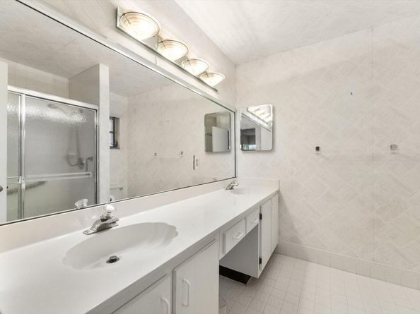 8333 Springlake Dr A, Boca Raton FL 33496