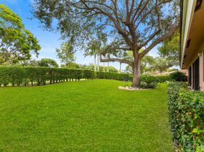 8333 Springlake Dr A, Boca Raton FL 33496