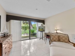 8333 Springlake Dr A, Boca Raton FL 33496
