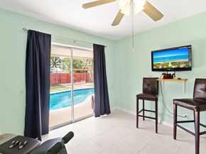 4450 NW 10th St, Coconut Creek FL 33066