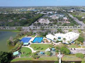 4450 NW 10th St, Coconut Creek FL 33066