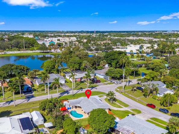 4450 NW 10th St, Coconut Creek FL 33066