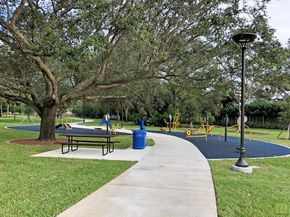 4450 NW 10th St, Coconut Creek FL 33066