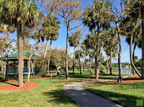 4450 NW 10th St, Coconut Creek FL 33066