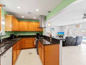 4450 NW 10th St, Coconut Creek FL 33066