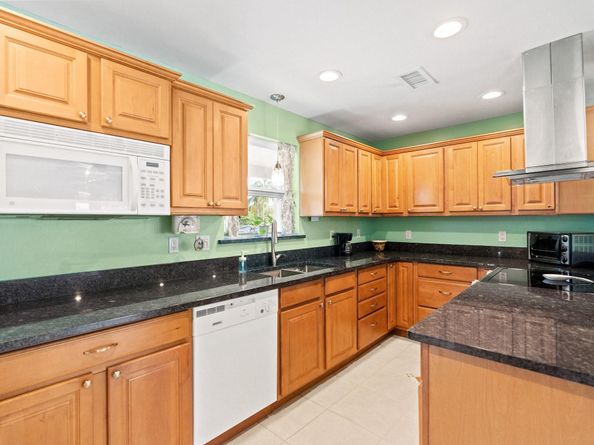 4450 NW 10th St, Coconut Creek FL 33066