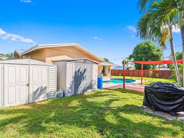 4450 NW 10th St, Coconut Creek FL 33066