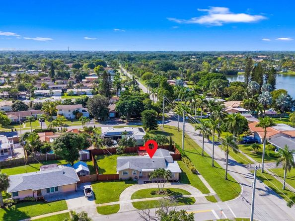 4450 NW 10th St, Coconut Creek FL 33066