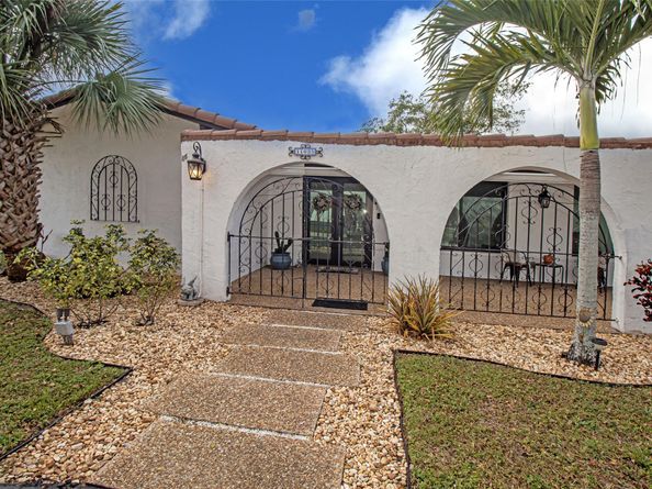 11035 NW 26th Dr, Coral Springs FL 33065