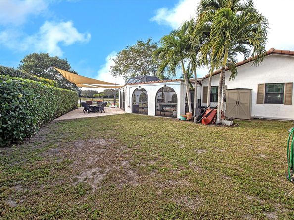 11035 NW 26th Dr, Coral Springs FL 33065