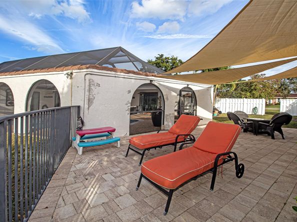 11035 NW 26th Dr, Coral Springs FL 33065