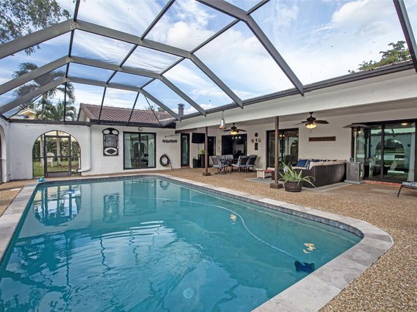 11035 NW 26th Dr, Coral Springs FL 33065