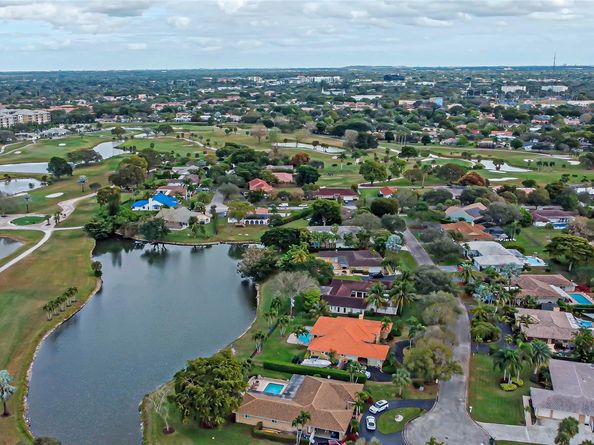 11035 NW 26th Dr, Coral Springs FL 33065