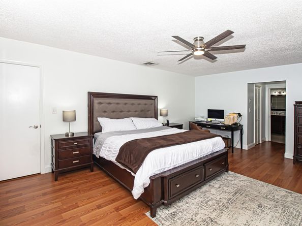 11035 NW 26th Dr, Coral Springs FL 33065