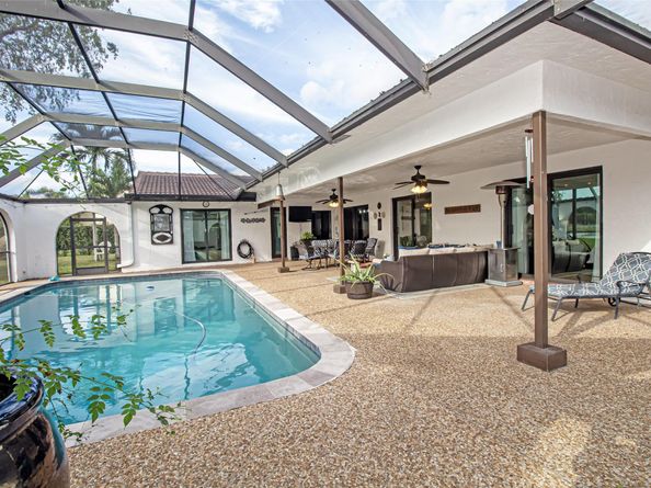 11035 NW 26th Dr, Coral Springs FL 33065