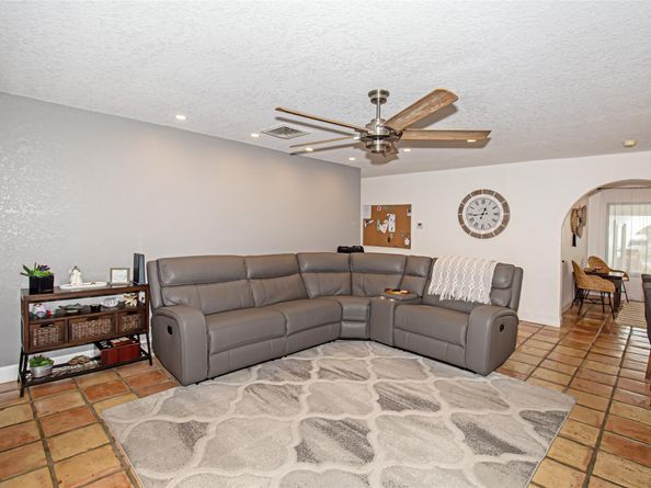 11035 NW 26th Dr, Coral Springs FL 33065