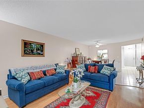 9800 N Hollybrook Lake Dr 202, Pembroke Pines FL 33025