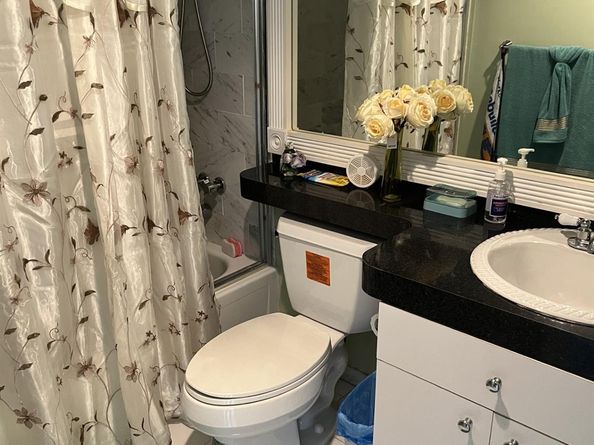 9800 N Hollybrook Lake Dr 202, Pembroke Pines FL 33025