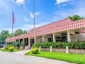 9800 N Hollybrook Lake Dr 202, Pembroke Pines FL 33025