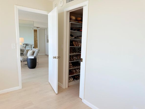 5200 N Flagler Drive 1406, West Palm Beach FL 33407