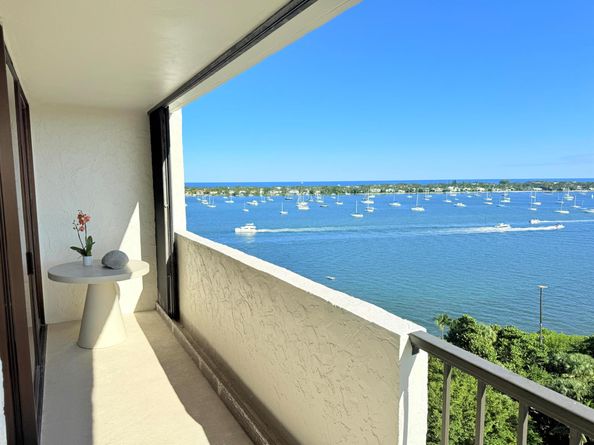 5200 N Flagler Drive 1406, West Palm Beach FL 33407