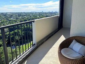 5200 N Flagler Drive 1406, West Palm Beach FL 33407